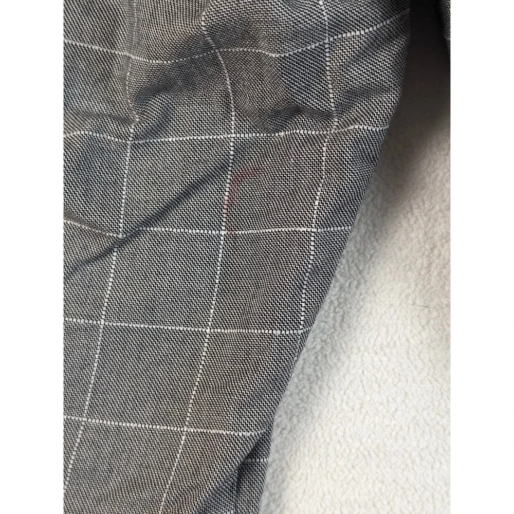 Banana Republic Men's Emerson‎ Shorts Windowpane Gray Flat Front Belted size 35
